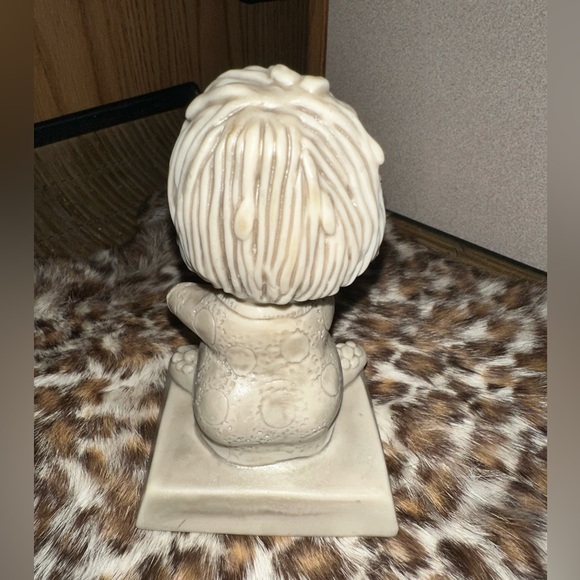 Vintage R & W Berries "I Love You So Much It Hurts" Figurine - Picture 2 of 4